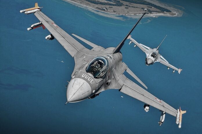 F 16 BM