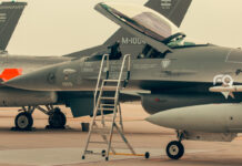 Top Aces obtiene contrato para el entrenamiento de pilotos instructores de F-16 en apoyo de la Fuerza Aérea Argentina